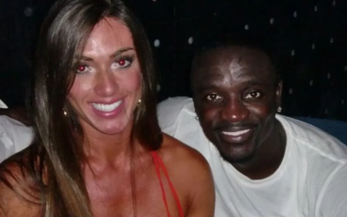 Nicole Bahls já viveu affair com Akon   Reprodução/X - Todos os direitos: © CNN Brasil