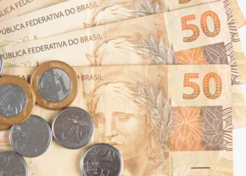 isentos de Imposto de Renda, condição limitada, situação financeira confortável, benefício da gratuidade, direito à gratuidade