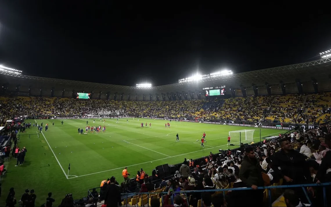 Saudi, Pro Liga (Campeonato Saudita), Al Nassr recebe (recebe, recepção), ás, 15h (às, 15 horas), jogo, do Campeonato, Saudita.