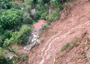 tempestades, inundação, fortes precipitações