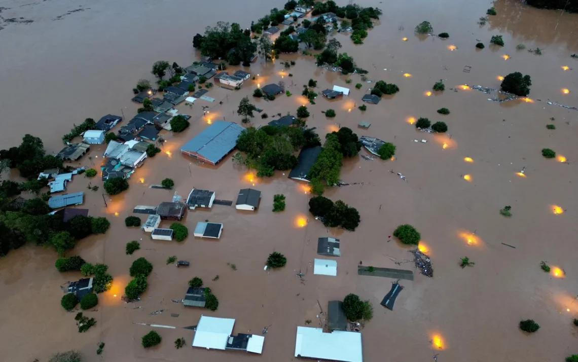 precipitações, pluvas;