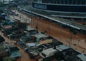 inundações, chuvas fortes, desastres naturais;