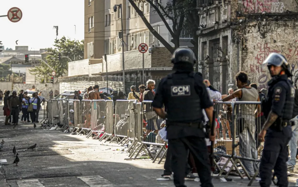 Ações do Poder, Intervenções do Poder Público, Ações Públicas, Operação, Polícia;