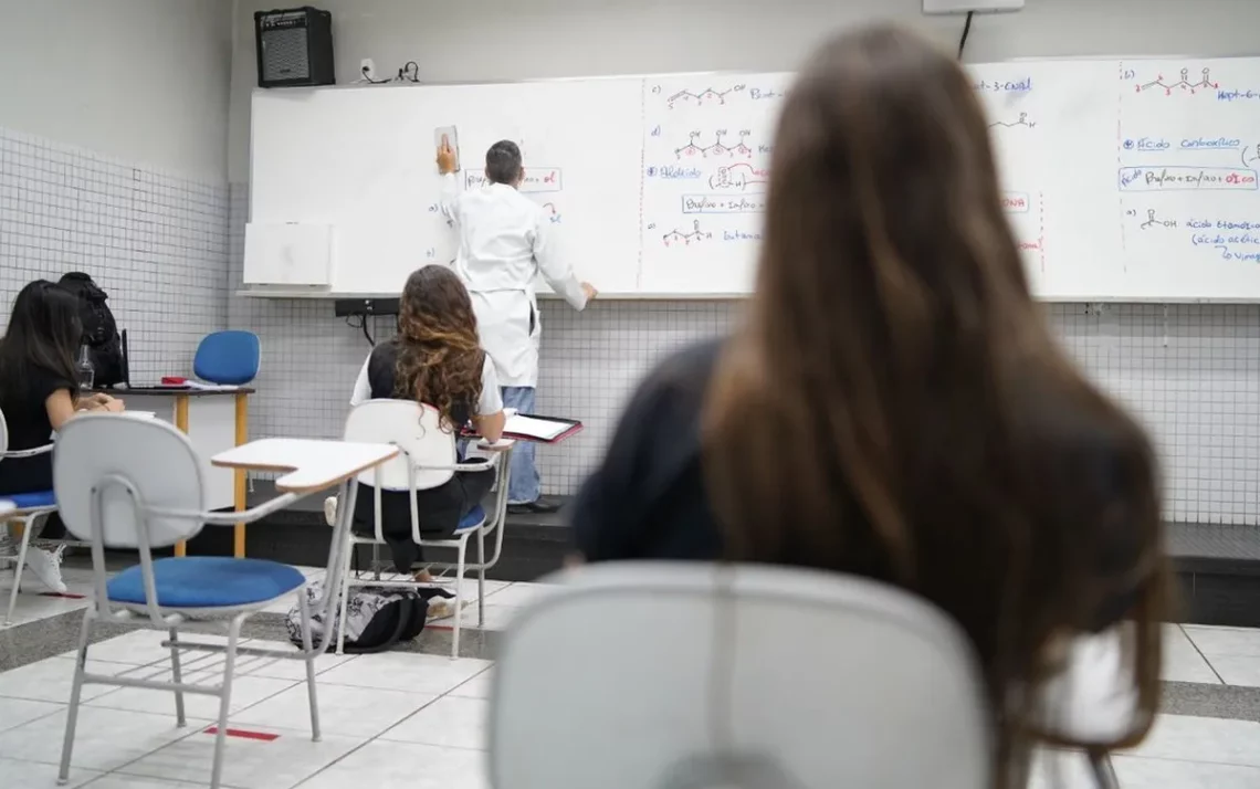 Plano, de Educação;