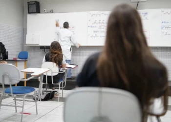 Plano, de Educação;