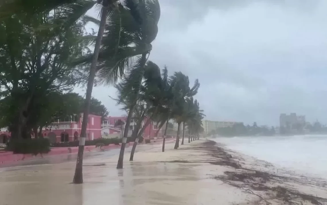 Tempestade, Ciclone, Tormenta;