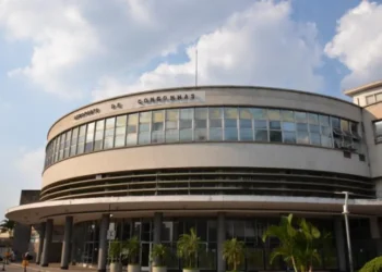 terminales, aeroportuários;