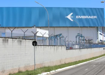 Vista da sede da Embraer, em São José dos Campos, interior de SP — Foto: Luis Lima Jr./Futura Press/Estadão Conteúdo - Todos os direitos: © G1 - Tecnologia