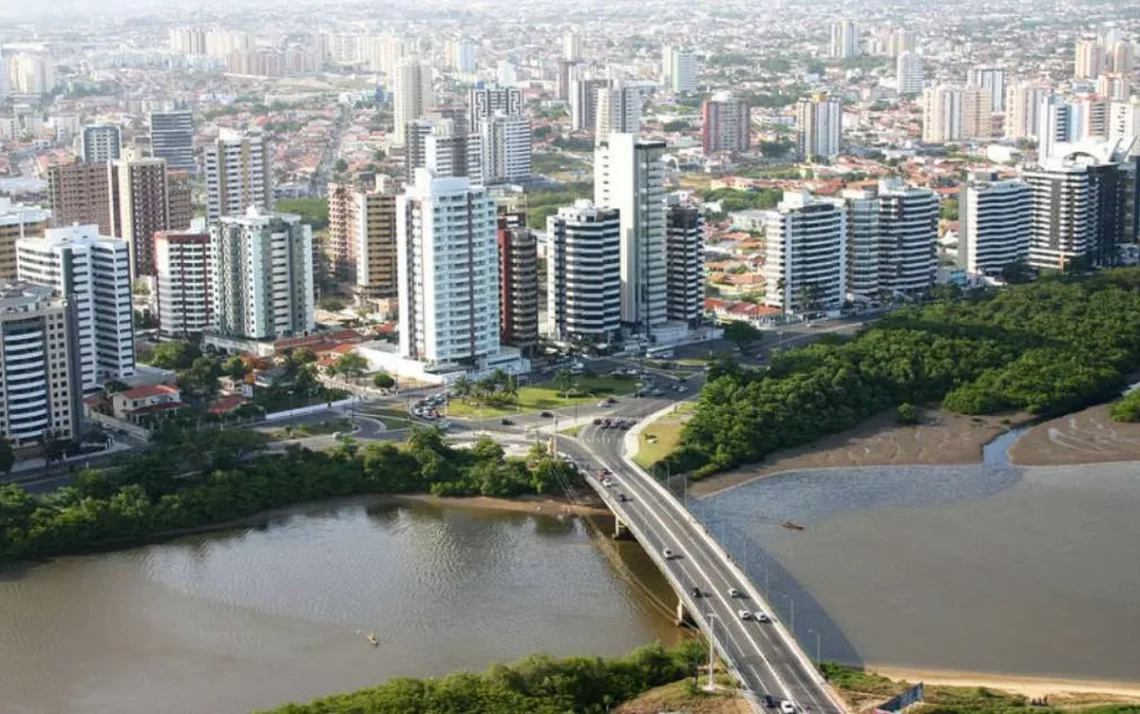 município, cidade, capital;