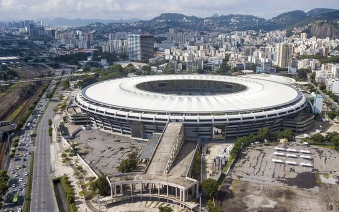 zona de rebaixamento, técnico, escalações, prováveis, dores no joelho, ruptura no ligamento cruzado anterior;