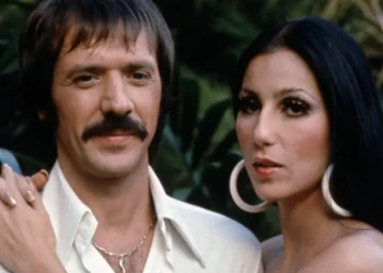 Sonny, Bono, ex-marido;