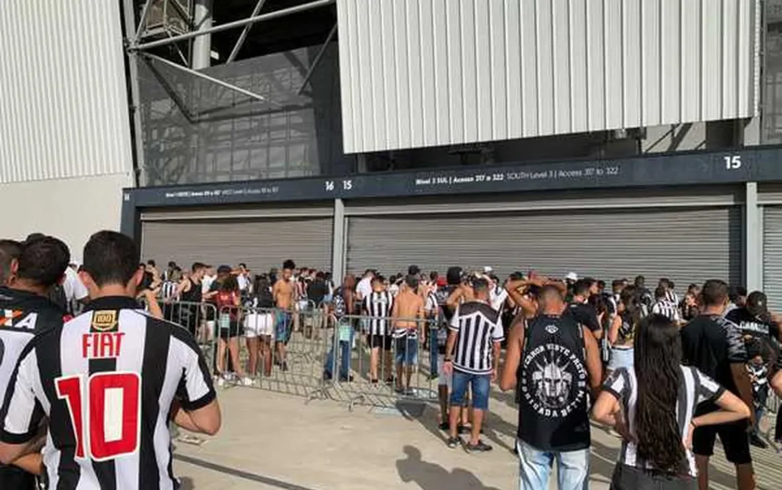 sem ingressos, estádio, de acesso, tiros, de balas, entradas, sobrecarregadas